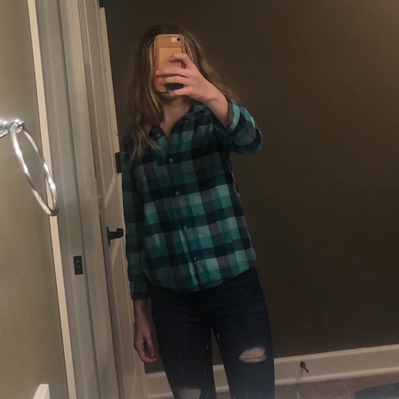 Green flannel - Picture 2 of 2